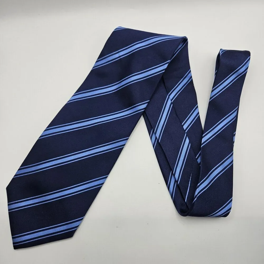 Banana Republic Blue Stripe 100% Silk Tie Career Work Wedding Repp 59x3.75